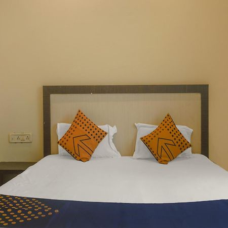Hotel O Peacock Lodging Kharakvasla Exterior foto